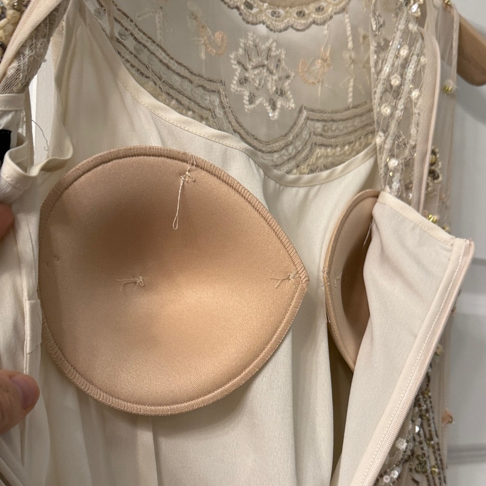 Needle and Thread BHLDN Cate Wedding Dress - Picture 10 of 11